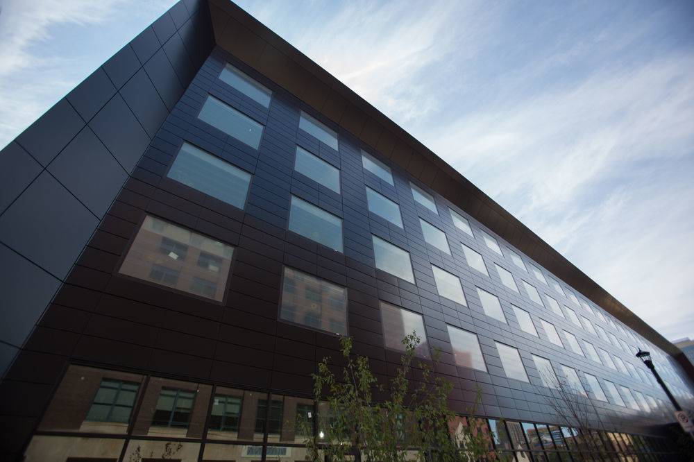 Radisson Red Minneapolis Downtown Exterior photo